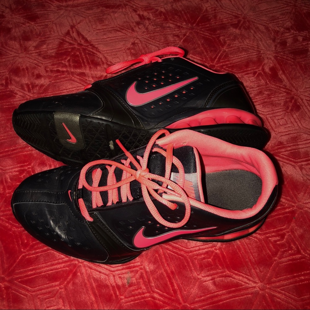 Nike tennis shoes